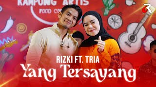 Download lagu YANG TERSAYANG | RIZKI FEAT. TRIA | LIVE COVER AT KAMPUNG ARTIS FOODCOURT mp3
