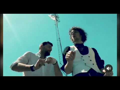 joel and luke dancing to justin Timberlake 😂😂