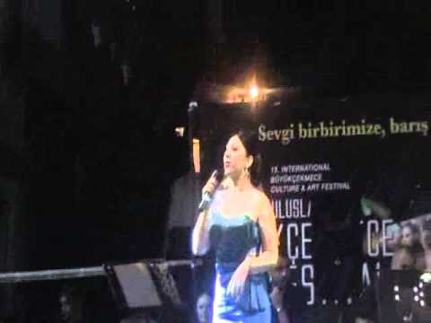 Seyhan Güler  13.İnternasyonel Büyükçekmece Festivalinde Tokat Sarmasıyla Mest Etti