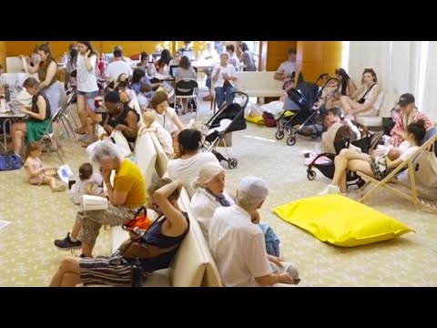 Parisians flee furnace-like heat wave by escaping to cooling centers