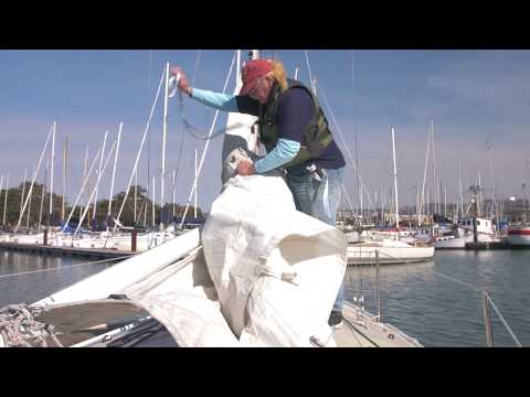 Sea Furling the Main | OCSC SAILING | School and Club
