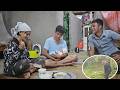 After Clearing Away The Weeds He Went To Visit Linh Seeing Her Happy He Felt Very Glad