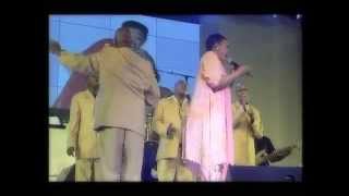 Download lagu Rebecca Malope Live in Soweto [Concert] mp3