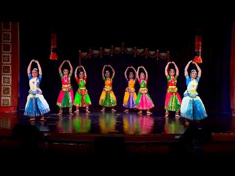 Ananda Nadamidum Padan