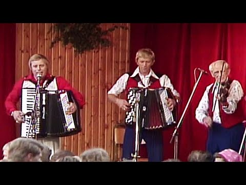 Freddy Kristoffersen og P.A. Røstads orkester spiller Norska valsen