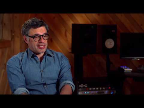 Moana: Jemaine Clement "Tamatoa" Behind the Scenes Movie Interview | ScreenSlam