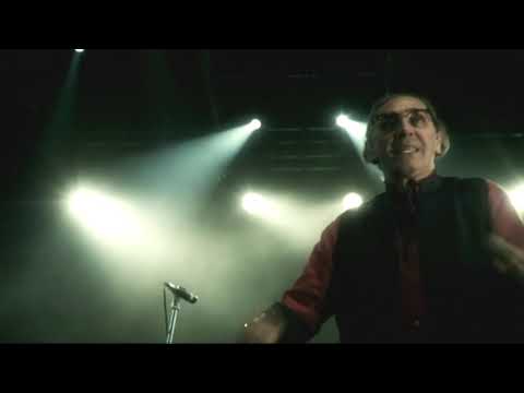 Miniatura de YouTube - Il Mantello e La Spiga (Live 2003)