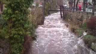 preview picture of video 'Arroyo Artiñuelo, Rascafría Valle de El Paular.'