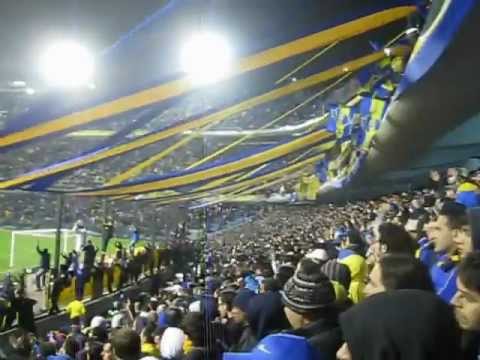 "Aunque ganes o pierdas no me importa una mierda, sigo siendo bostero, porque a boca lo quiero(8)" Barra: La 12 • Club: Boca Juniors