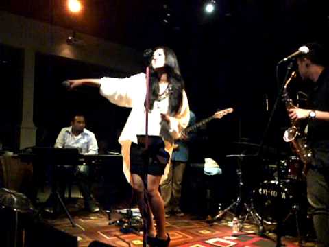Could It Be - Raisa with Barry Likumahuwa Project Live