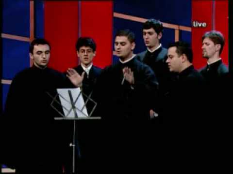 sus boieri nu mai dormiti