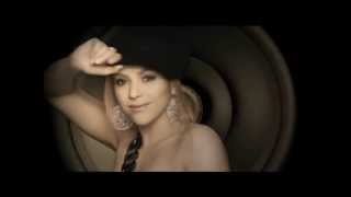 Shakira- Helwa ya baladi Remix (Dalida)