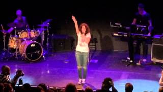 Alessia Cara  &quot; Four Pink Walls &quot; &amp; &quot; Seventeen &quot; Live NYC Bowery