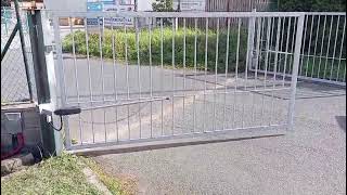 Pohony pro dvoukřídlá vrata A2.4