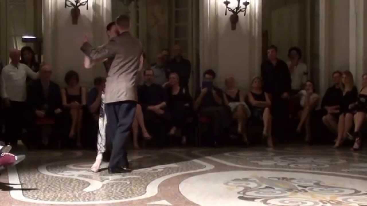 Liz Yannick Vanhove @El Fueye Genova