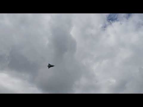 Fighter Jet (Saab 35 draken) Sola airshow