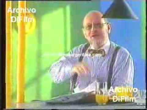 DiFilm - Publicidad diario La Nacion con Marcos Mundstock (1994)