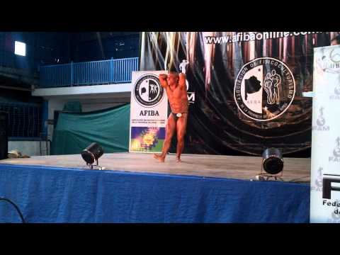 Bodybuilder Mauro Sanchez, rutina de poses 16/09/2012