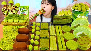 Download lagu ASMR MUKBANG | Matcha Green tea Dessert Party! Ice Cream, Macaron, Cake, Mochi, Cookie EATING mp3