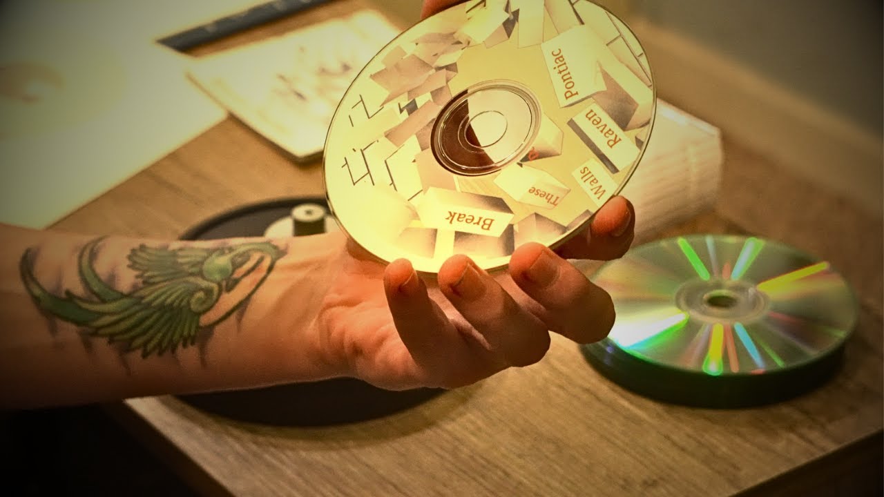 UNIVERSAL LABELS CD DVD PRINTABLE LABLES 500 SHEETS - Product Video