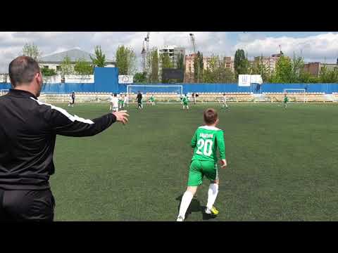 Buiucani Dacia Chisinau 2009 (white) vs Premier-Niva Vinnystia 2009, final score 2:0