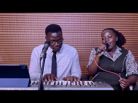 Mmwe amawanga ago kunsi - live hymns by Jay and Tricia (enyimba za christo no. 6)