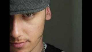 K'maro - Femme Like U