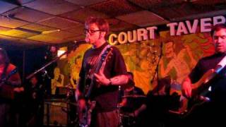 The Groucho Marxists - She Don't Go Down (2/21/09)
