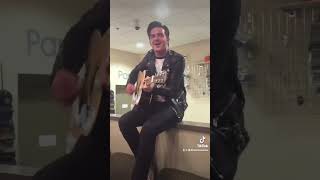The time Drake Bell sang to me 🥰 #nickelodeon #drakeandjosh #drakebell