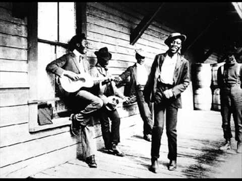 Picaninny (Dallas) Jug Band Bottle It Up And Go/You Gotta Have That Thing (1932)