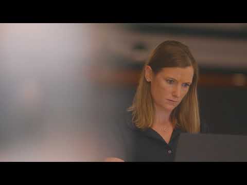FISKARS Sekatorius profesionalus P90 (1001530) video