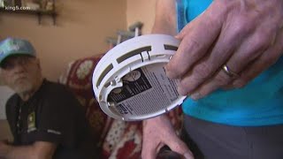 Volunteers help &#39;sound the alarm&#39;