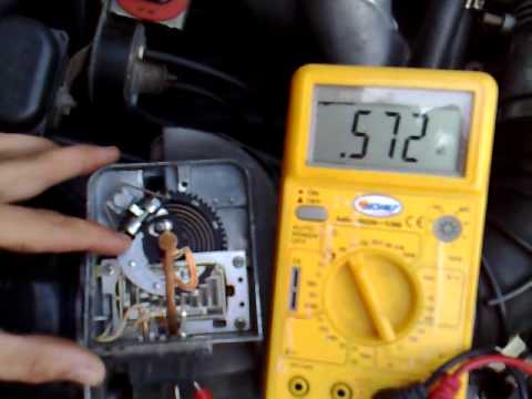 Caudalímetro roto. Bosch L-Jetronic. BMW 323i E30 1983
