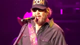 Hank Williams JR intro are You Ready for the Country Jones Beach NY, 8/25/17