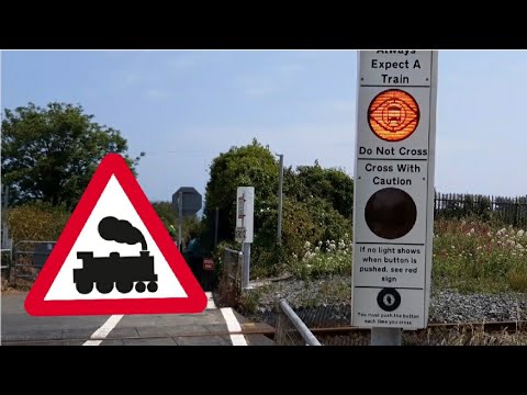 *New Warning System* Greystones (Rathdown Road) Crossing. 13/6/2020.