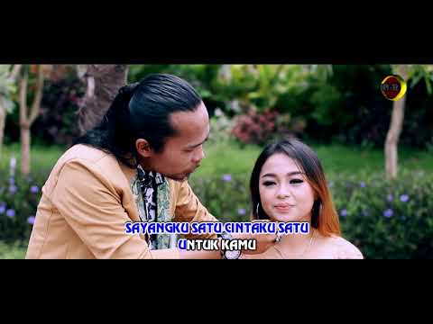 Dewi Ayunda Feat. Arya Satria - Sayangku Satu | Dangdut (Official Music Video)
