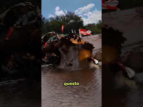 Il trucco dei piloti di motocross per pulire la visiera in gara 🏁#shorts #shortvideo #youtubeshorts