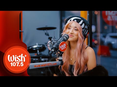 Cyra Gwynth performs "WARM UP.." LIVE on Wish 107.5 Bus