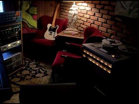 Dirt Floor Recording Studio,Chester CT-Eric Lichter-analog recording- gives demo.