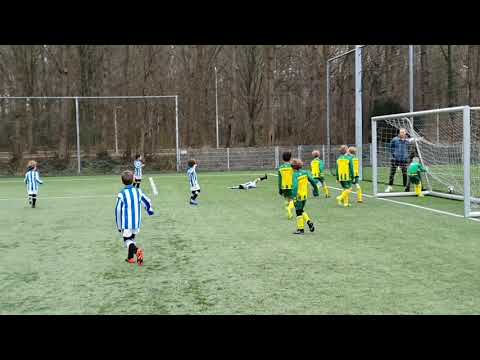 UVS winst  + Finn 9x gescoord 9 goals doelpunten voetbal wedstrijd
