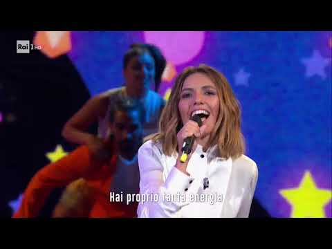 Alessandro Cattelan canta con Serena Rossi