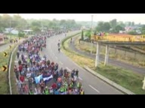 USA/Mexico - Migrant caravan swells to 5,000, resumes advance toward US / Trump: Immigration is a ve