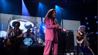 Lorde Covers All Apologies with Nirvana