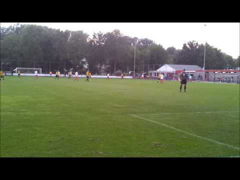Heukelum 1 - Theole 1, Wilfried Prigge wordt teruggefloten voor buitenspel.