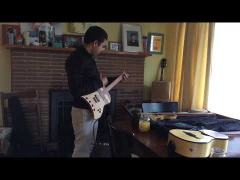 Edward Ramírez probando Bonacuatro Eléctrico