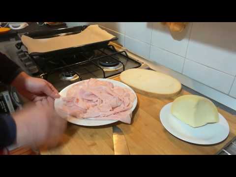 bruschettone con mortadella e provolone