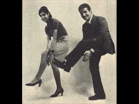 Cristina Y Los Stop - Tres Cosas Hay En La Vida