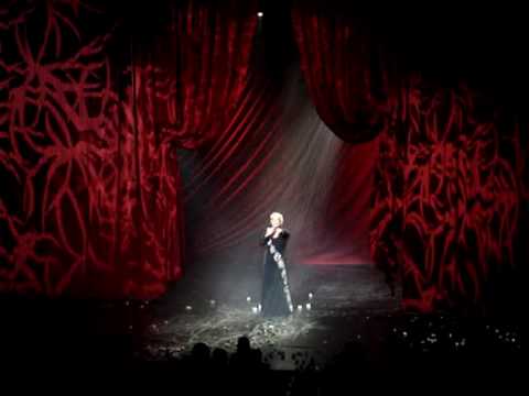 marinella gia senane mporo live athinon arena 08