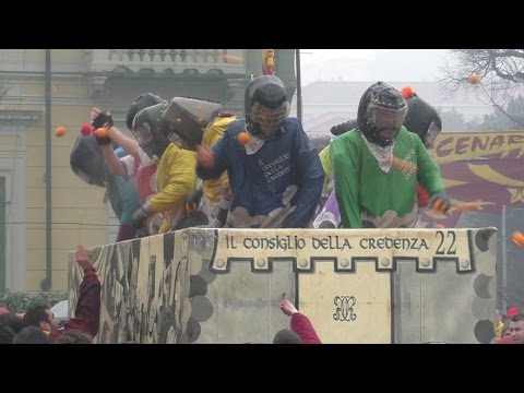 Battaglia arance carro da getto Il Consiglio della Credenza - Carnevale Ivrea 2016