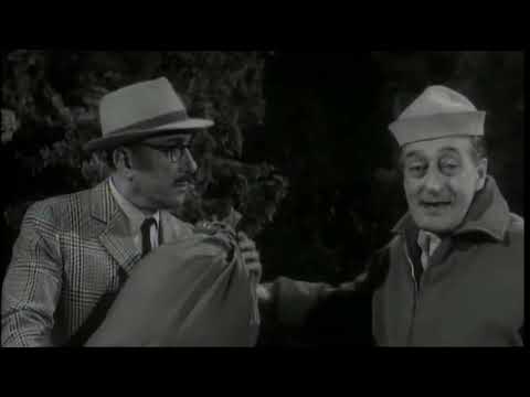 Totò - E la finlandese dove la buttiamo?